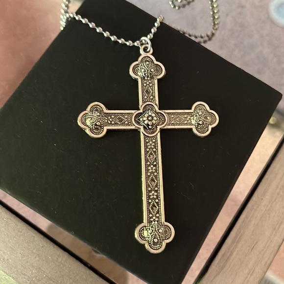 Mackenna Thaler Jewelry - New Large Mackenna Thaler Flora Cross Necklace 18” inches